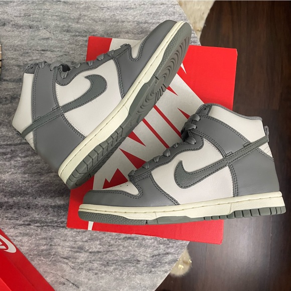 Nike Dunk High - sz 4.5 - Picture 5 of 5